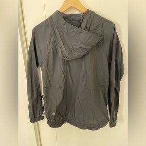 Lululemon light rain jacket